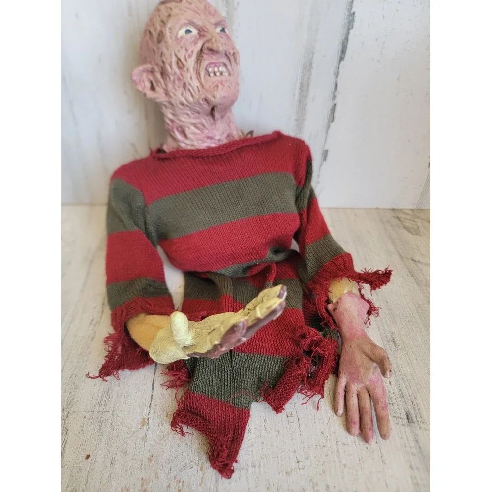Vintage nightmare on elm Street Freddy Krueger Halloween hanging figure reaper